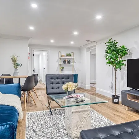 Modern 3 Bdr Homeapt Mins To Notlwineriesfalls Saint Catharines Exterior photo
