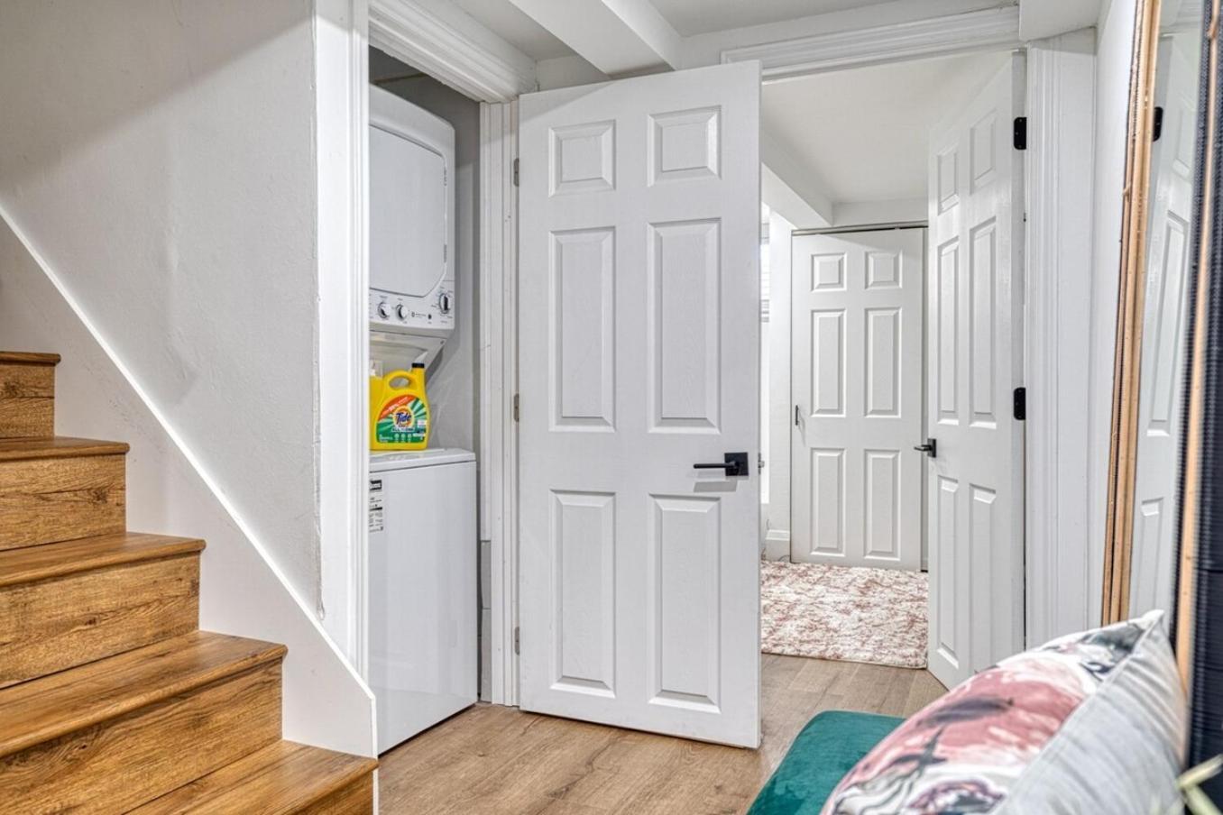 Modern 3 Bdr Homeapt Mins To Notlwineriesfalls Apartment